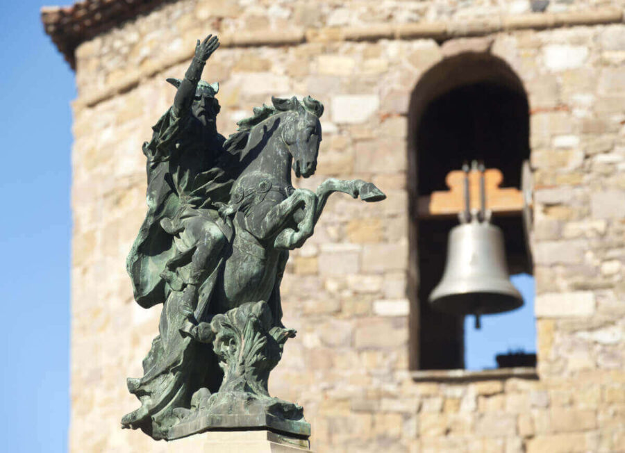 Estatua del conde Arnau.